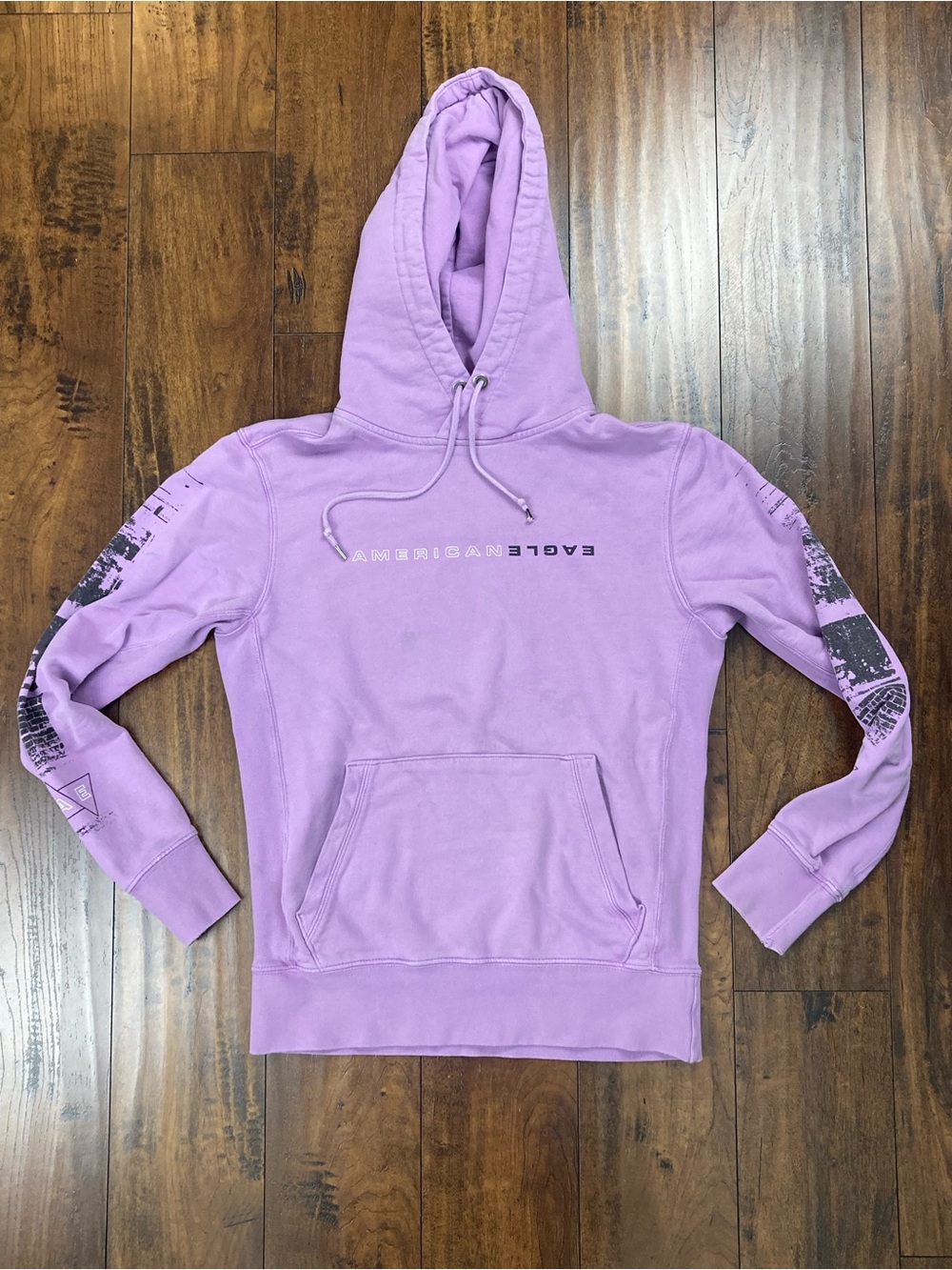 American Eagle Light Purple Hooded Sweatshirt EUC AE Hoodie Spell Out Men’s XS.